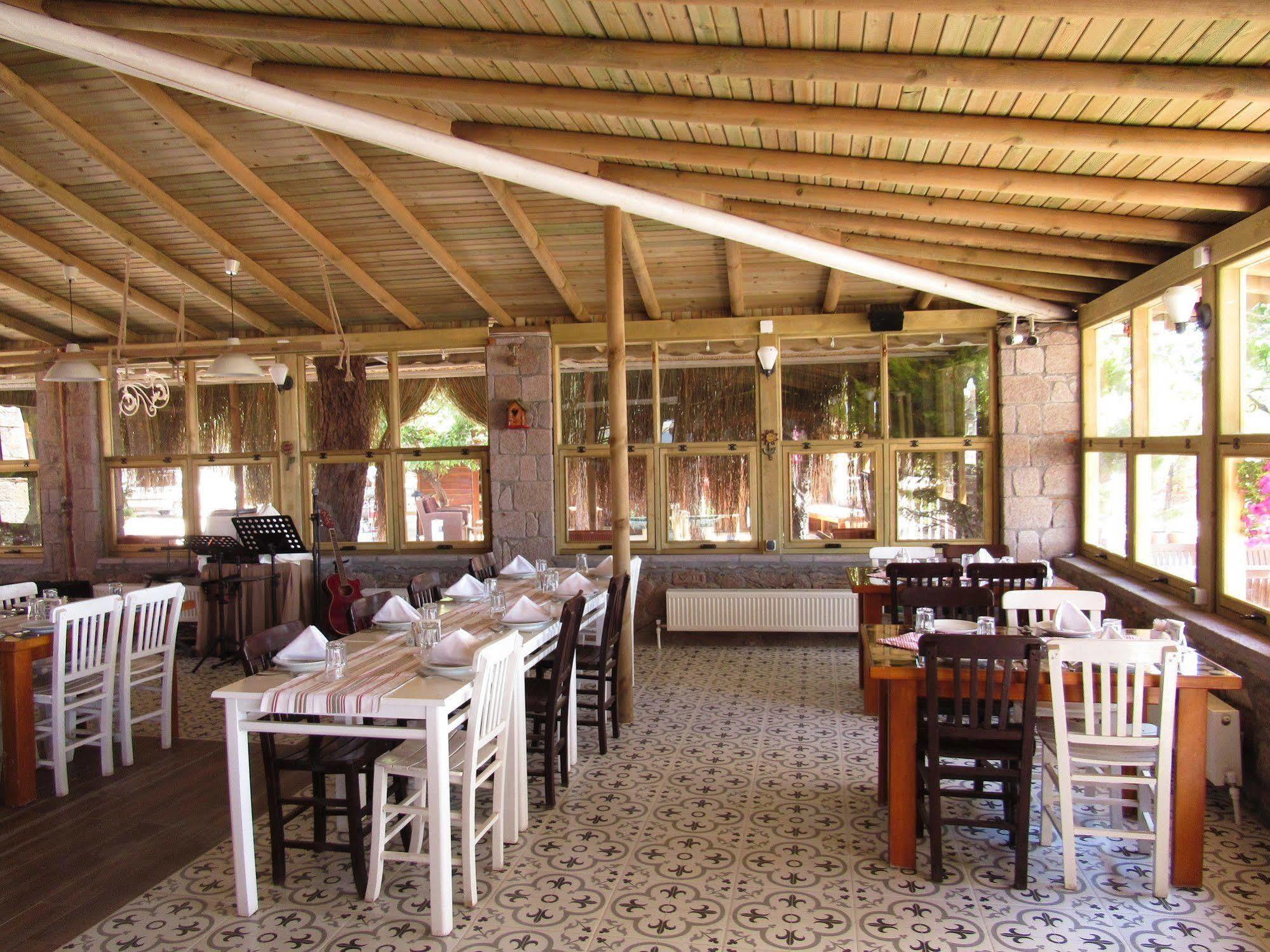 Assos Hunters Hotel (Adults Only) Экстерьер фото